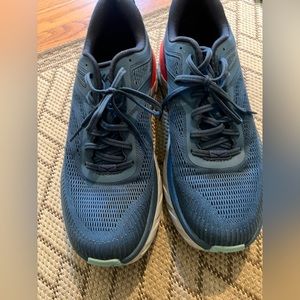 HOKA ONE ONE 4.5  1,323
HOKA ONE ONE Men's Gymnastics Shoes Running, 10,5